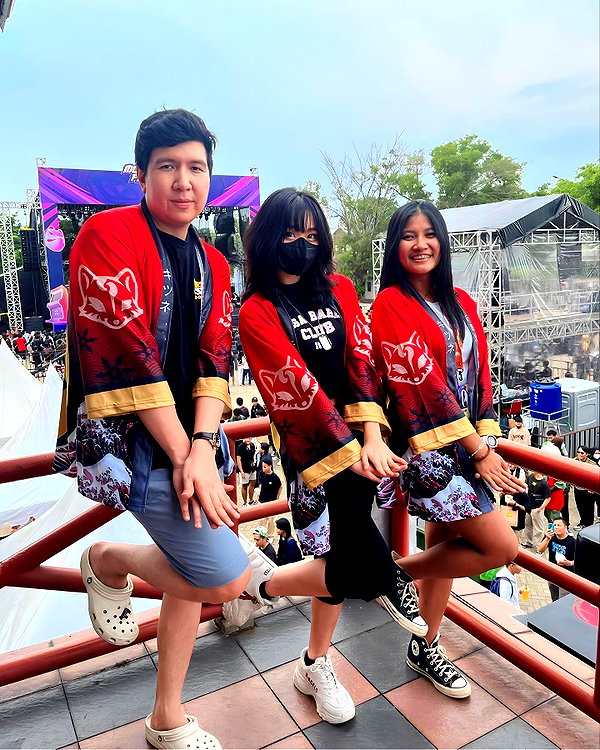 kitsunee.___ instagram image archive image