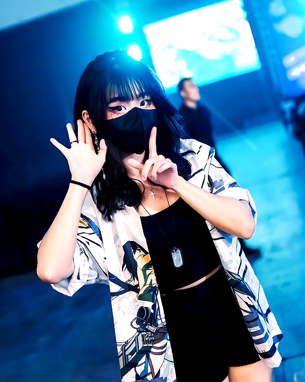 kitsunee.___ instagram image archive image