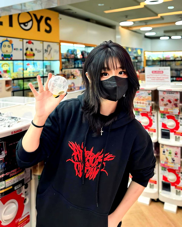 kitsunee.___ instagram image archive image