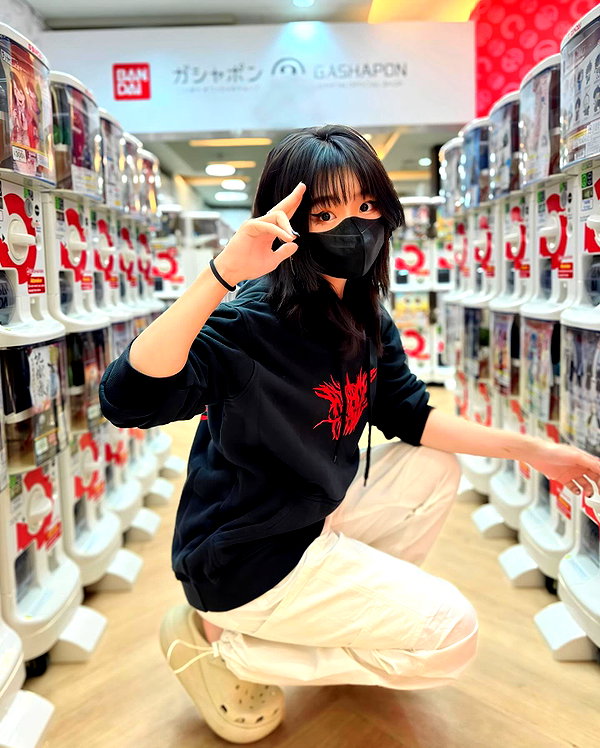 kitsunee.___ instagram image archive image