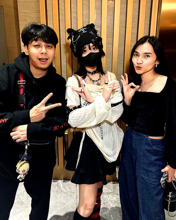 kitsunee.___ instagram image archive image