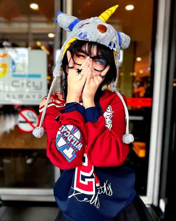 kitsunee.___ instagram image archive image