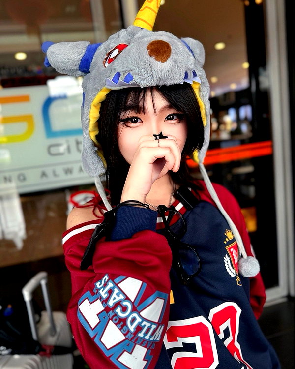 kitsunee.___ instagram image archive image