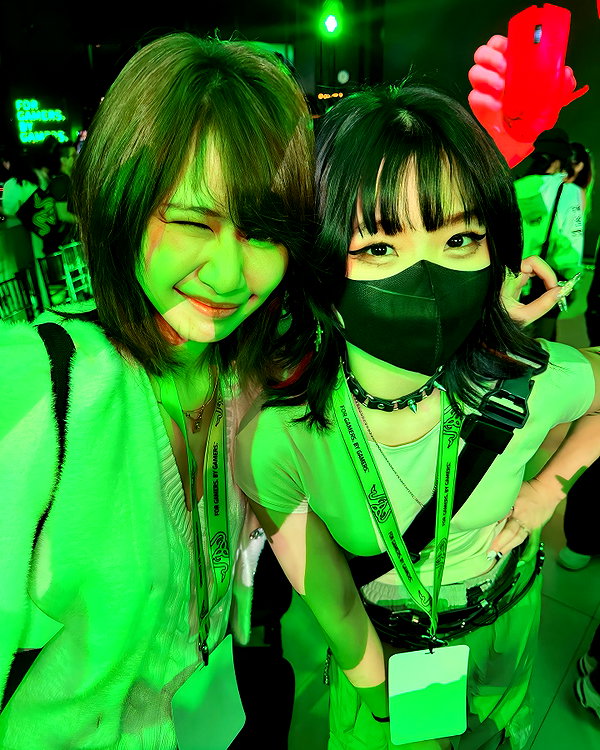 kitsunee.___ instagram image archive image