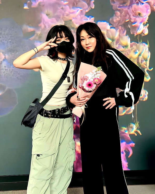 kitsunee.___ instagram image archive image
