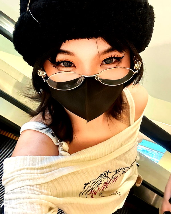 kitsunee.___ instagram image archive image