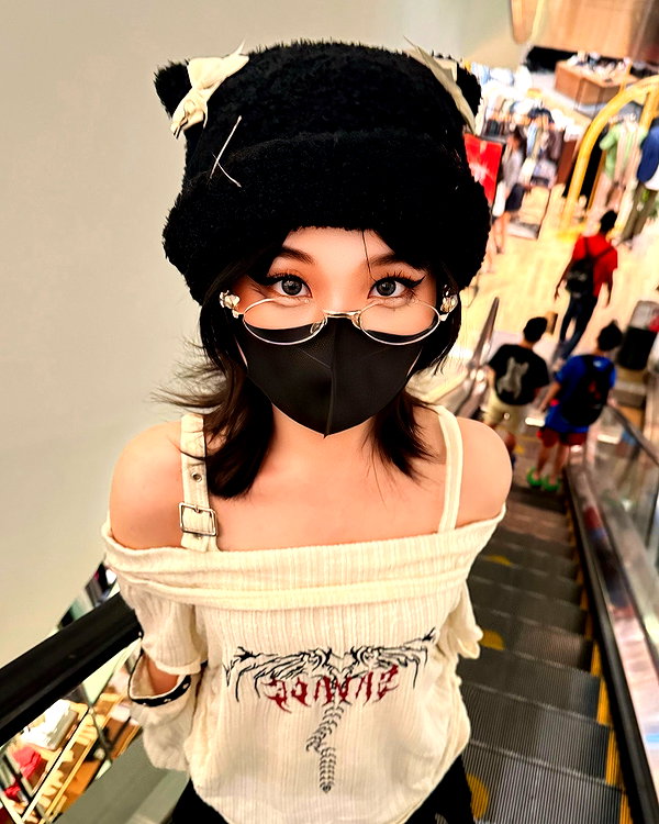 kitsunee.___ instagram image archive image