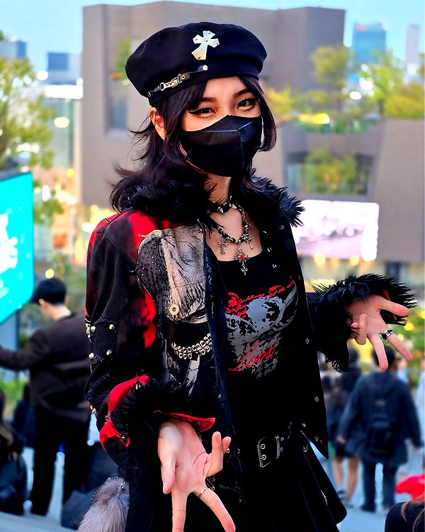 kitsunee.___ instagram image archive image