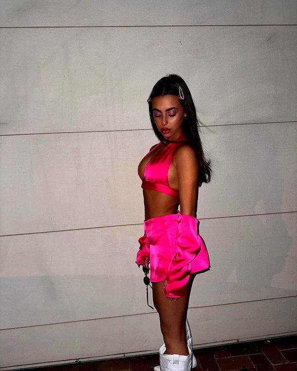 koral_toledo instagram image archive image