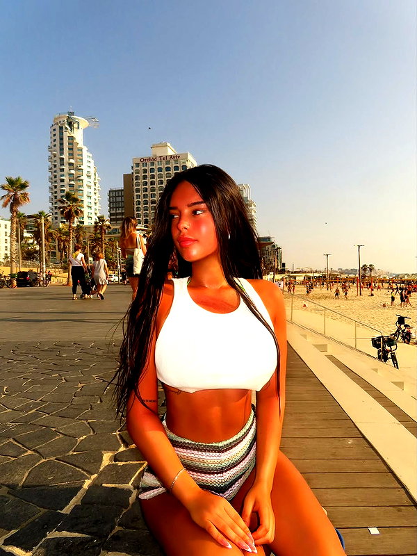 korin.lahiani instagram image archive image