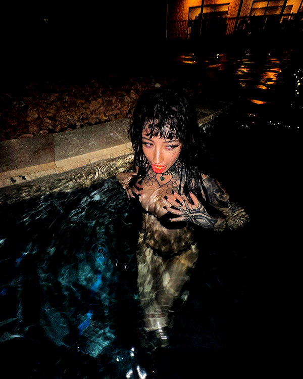 kornstarbaby instagram image archive image