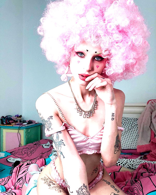kriiizellda instagram image archive image