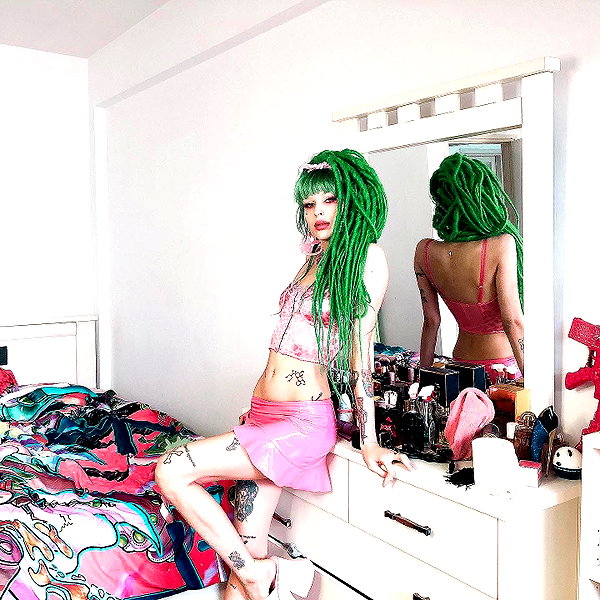 kriiizellda instagram image archive image