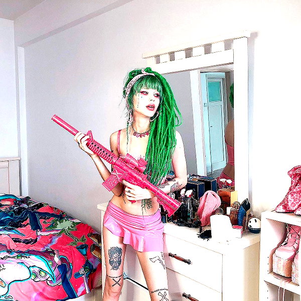 kriiizellda instagram image archive image