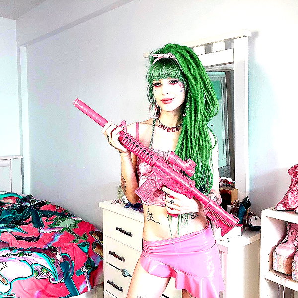kriiizellda instagram image archive image