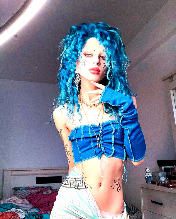 kriiizellda instagram image archive image