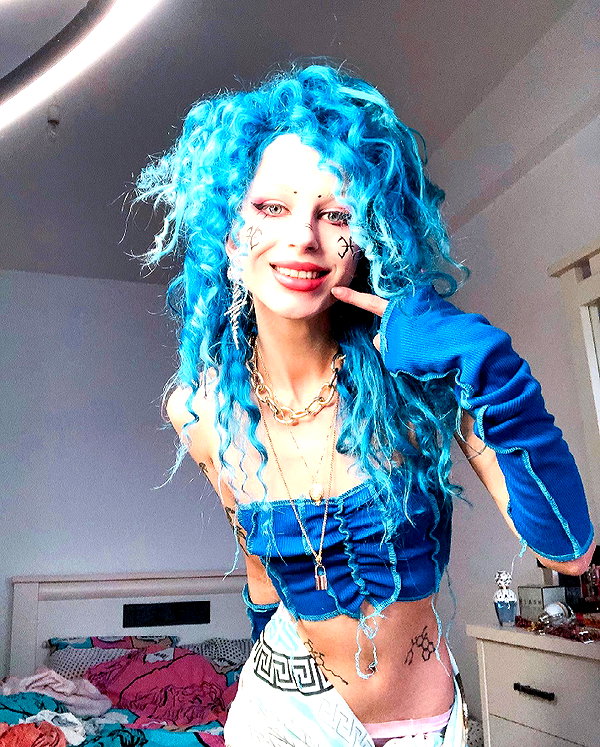 kriiizellda instagram image archive image