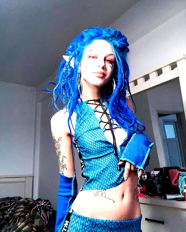 kriiizellda instagram image archive image