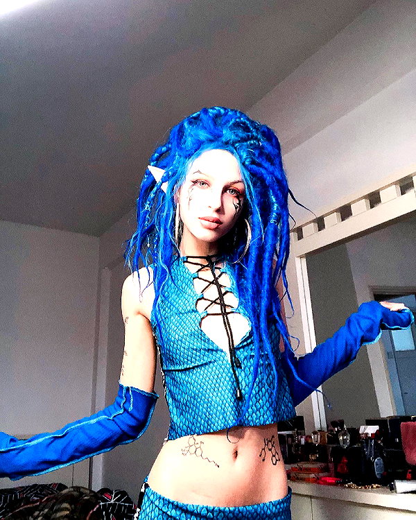 kriiizellda instagram image archive image