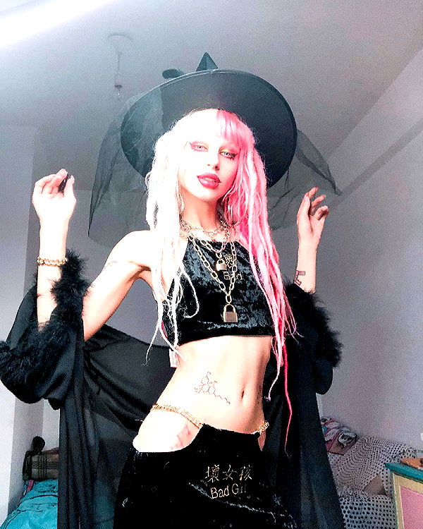 kriiizellda instagram image archive image