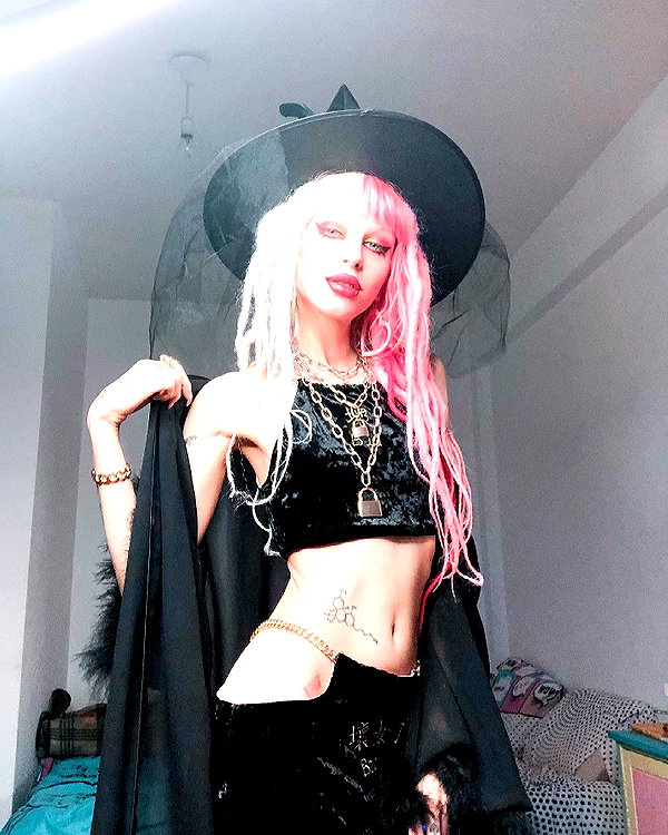 kriiizellda instagram image archive image