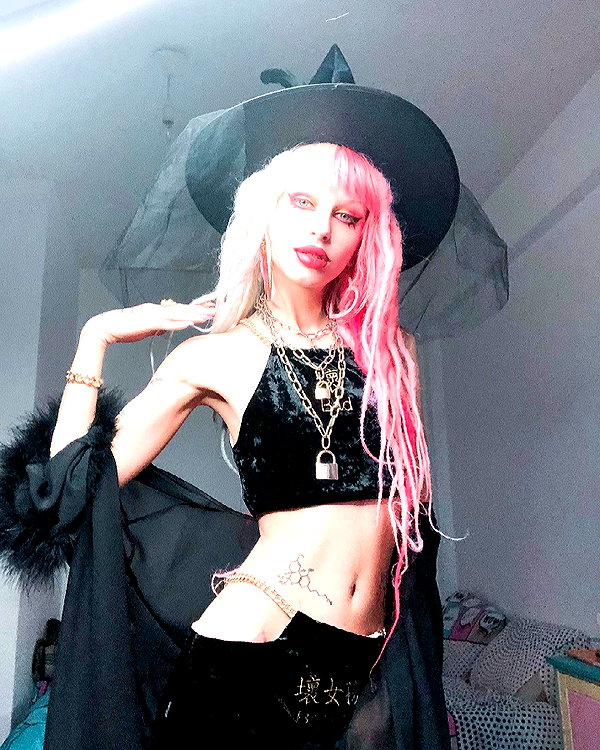 kriiizellda instagram image archive image