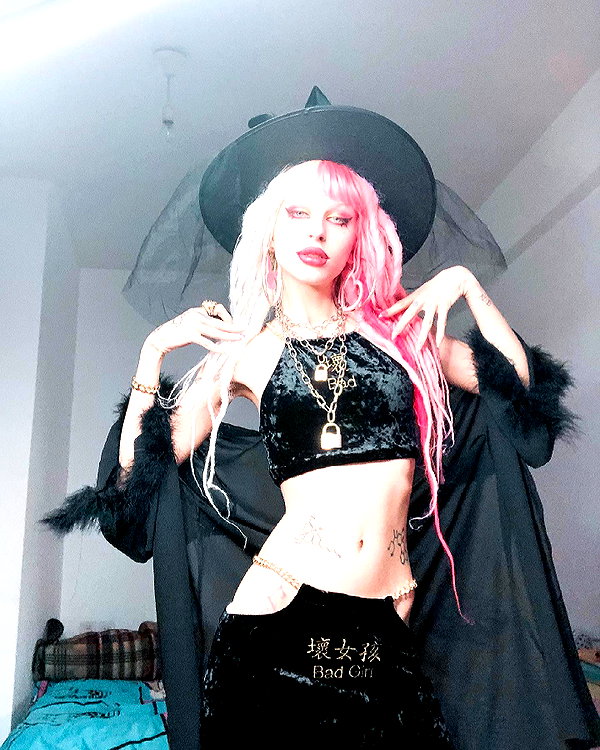 kriiizellda instagram image archive image