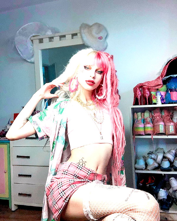 kriiizellda instagram image archive image