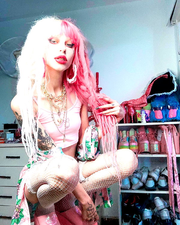 kriiizellda instagram image archive image