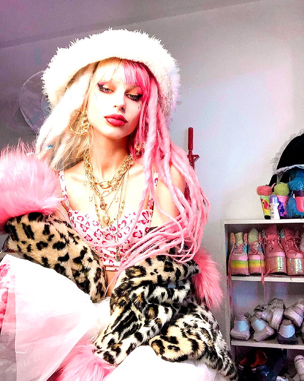 kriiizellda instagram image archive image