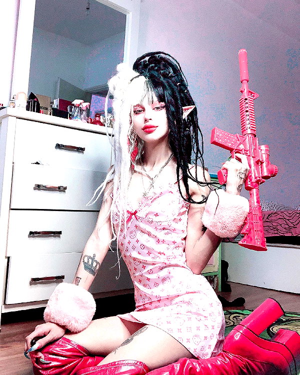 kriiizellda instagram image archive image