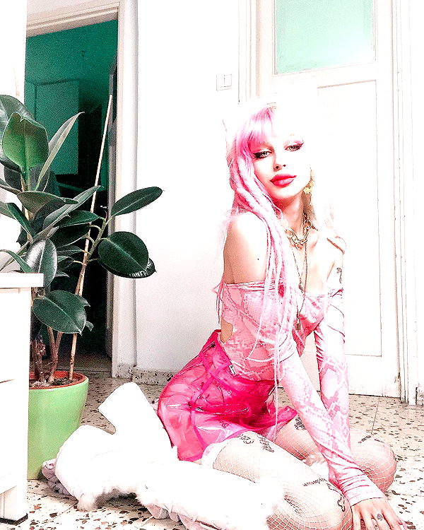 kriiizellda instagram image archive image