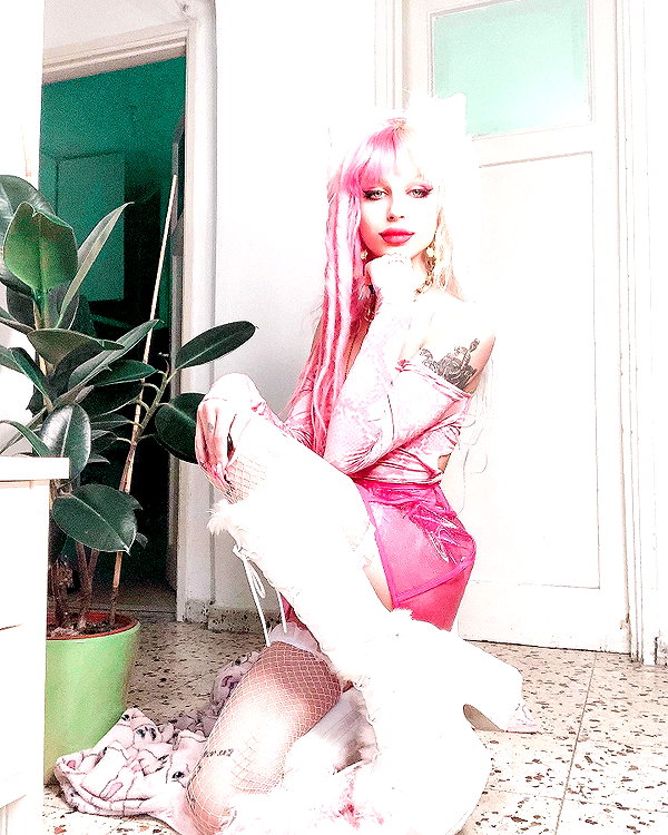 kriiizellda instagram image archive image