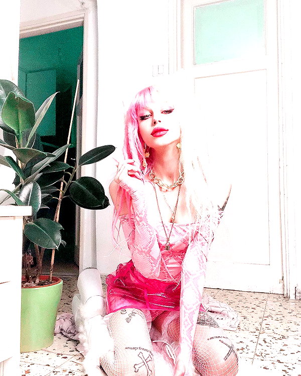 kriiizellda instagram image archive image