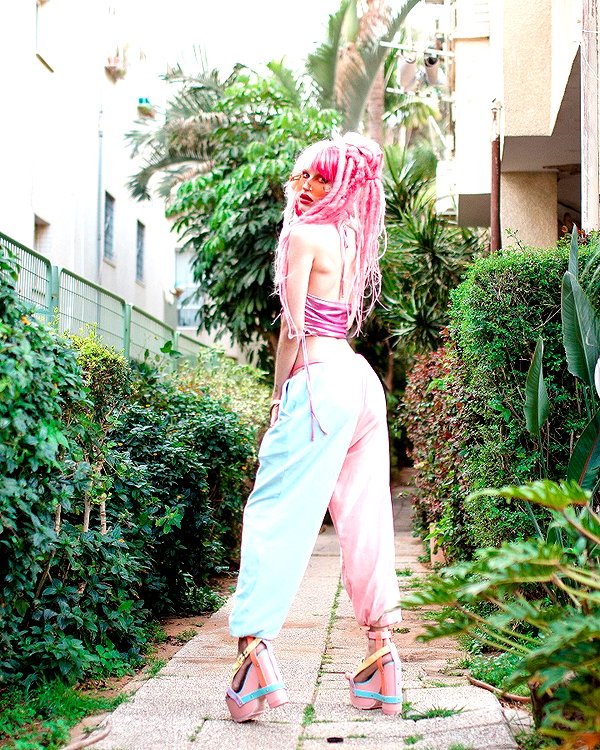 kriiizellda instagram image archive image