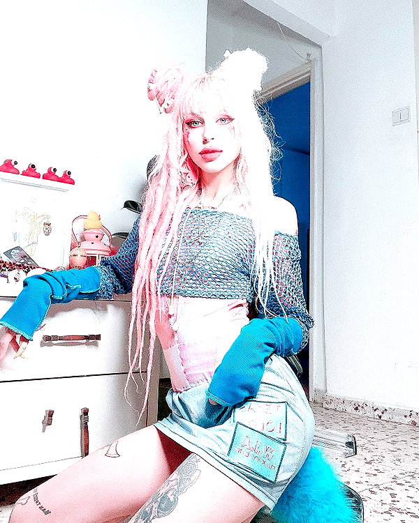 kriiizellda instagram image archive image