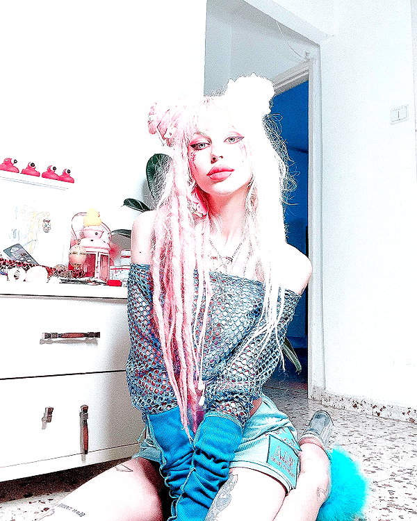 kriiizellda instagram image archive image