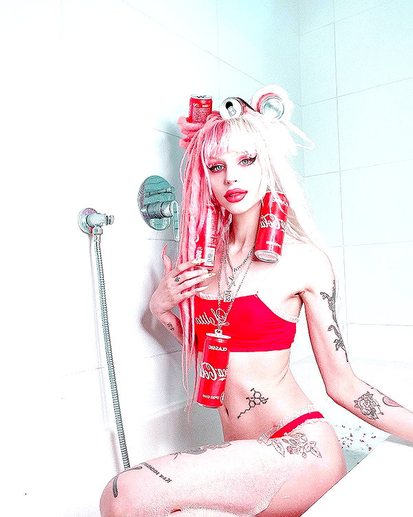 kriiizellda instagram image archive image