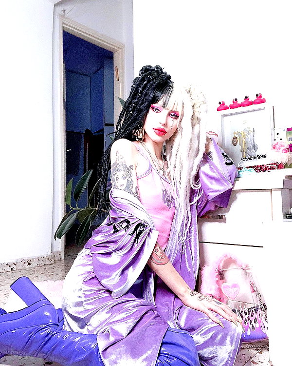 kriiizellda instagram image archive image