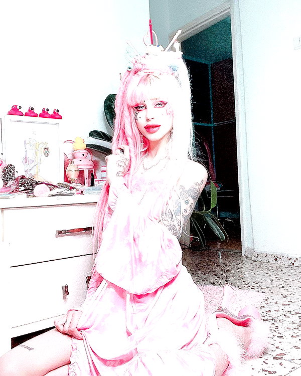 kriiizellda instagram image archive image