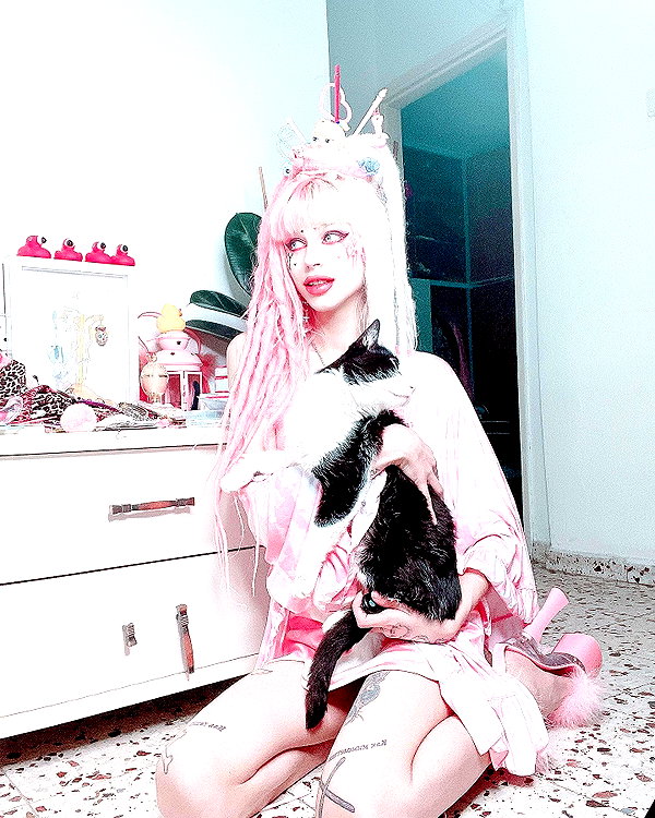 kriiizellda instagram image archive image