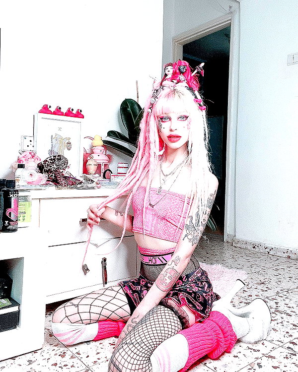 kriiizellda instagram image archive image