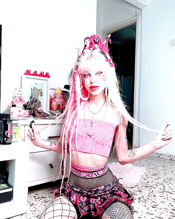 kriiizellda instagram image archive image