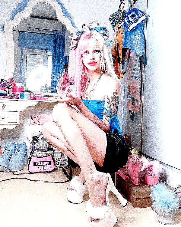 kriiizellda instagram image archive image