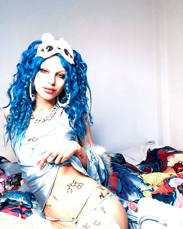 kriiizellda instagram image archive image