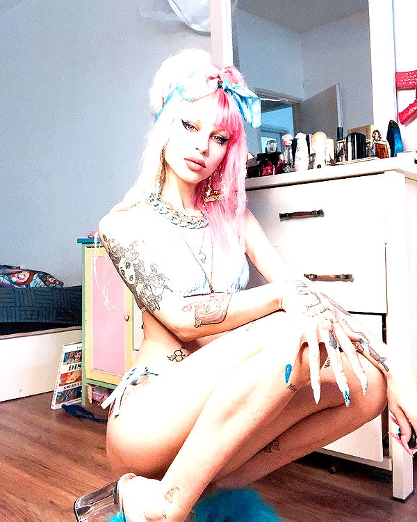 kriiizellda instagram image archive image