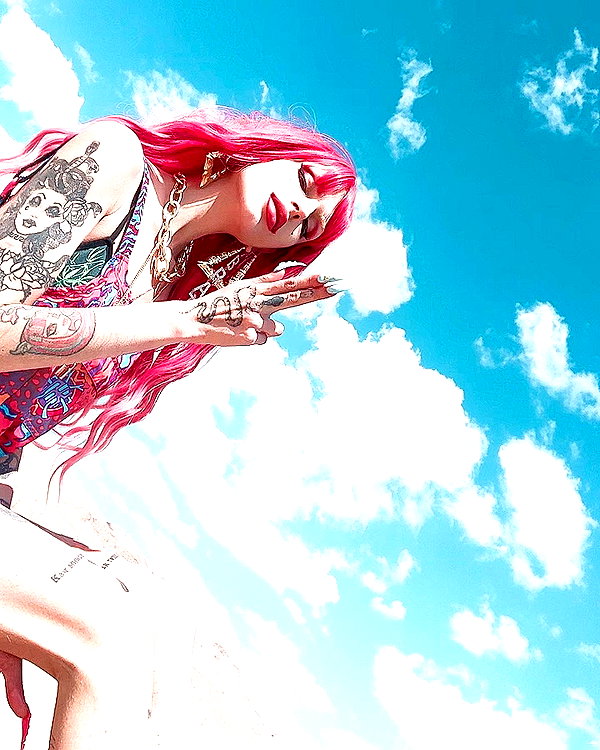 kriiizellda instagram image archive image