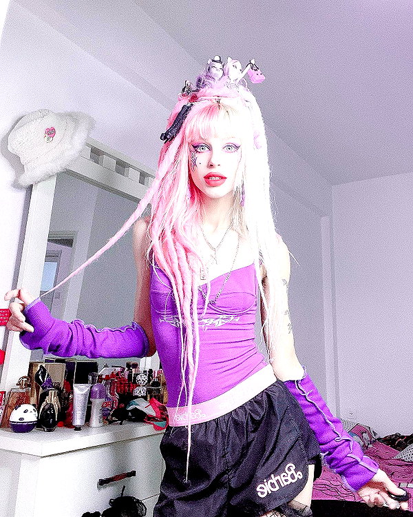 kriiizellda instagram image archive image