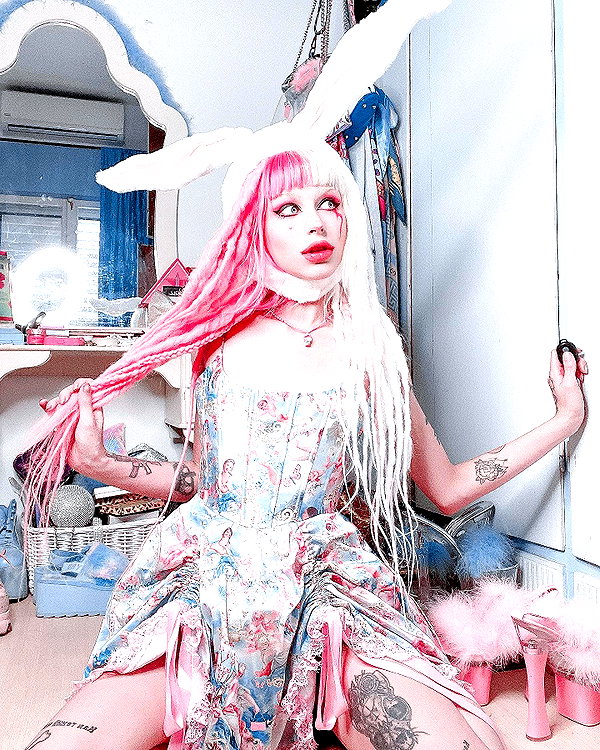 kriiizellda instagram image archive image