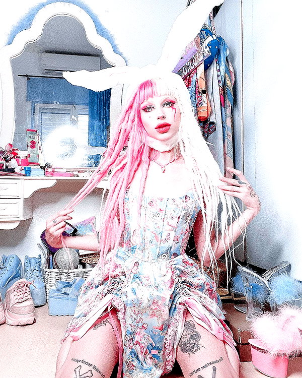 kriiizellda instagram image archive image